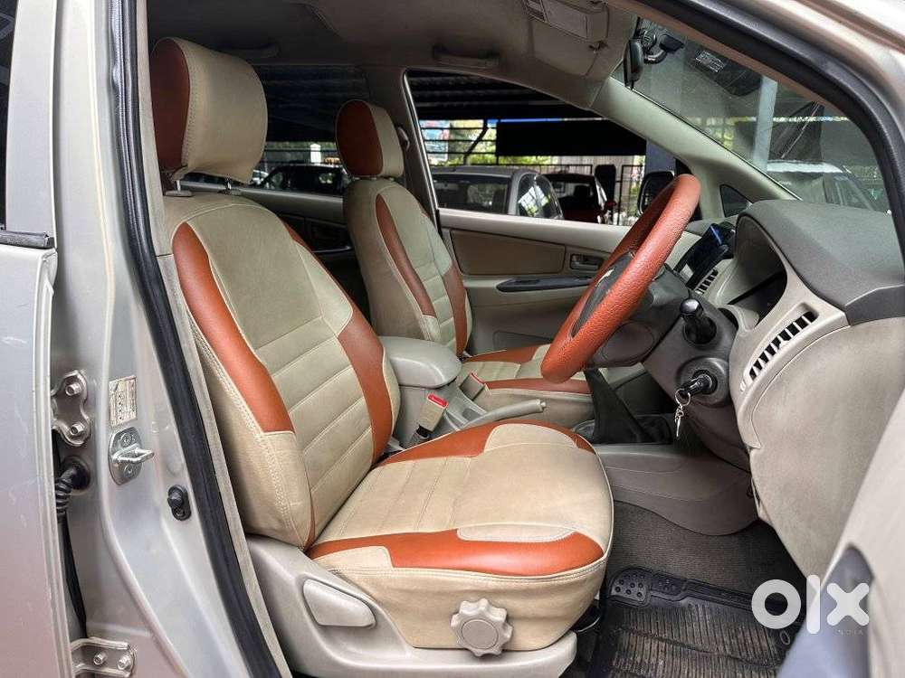 Toyota Innova 2.5 G (diesel) 8 Seater, 2013, Diesel