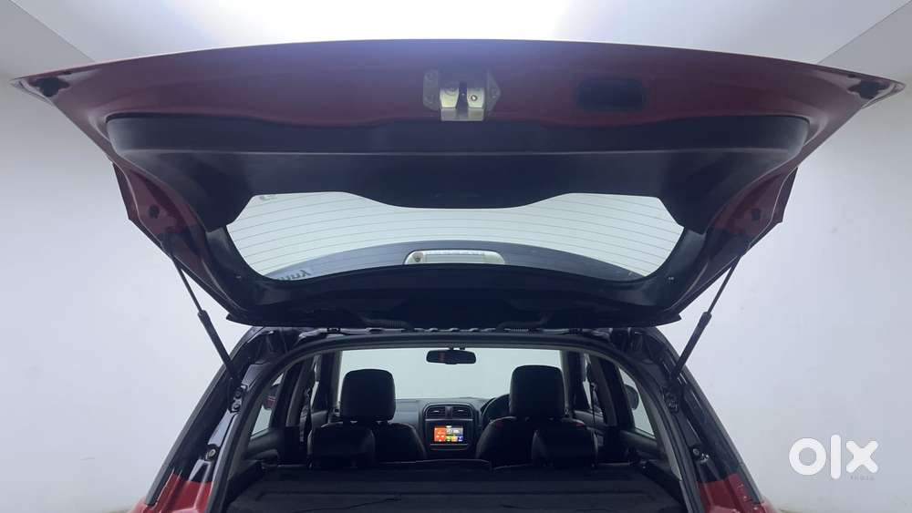 Maruti Suzuki Vitara Brezza 1.5 Zxi Plus At Dual Tone, 2021, Petrol