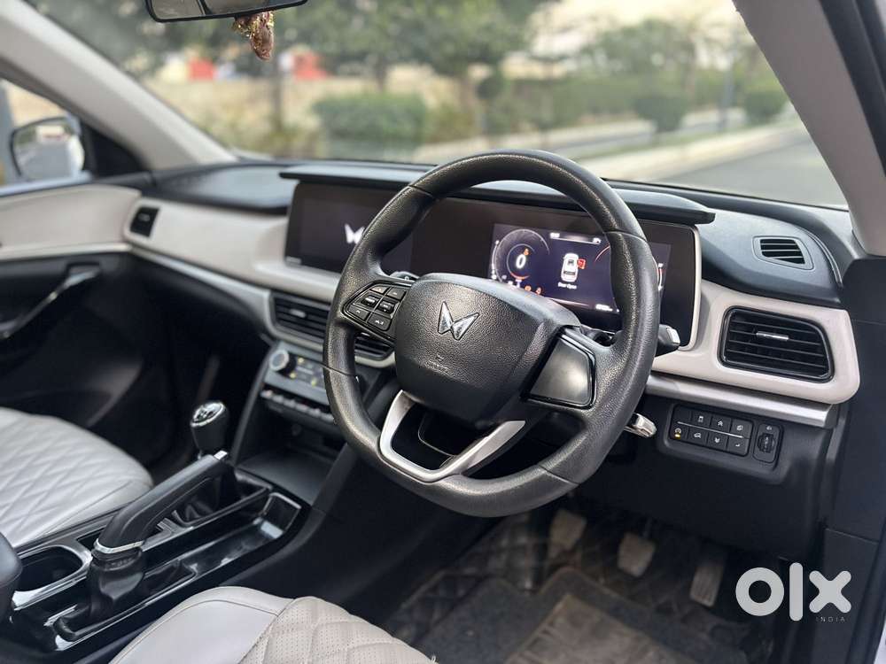 Mahindra Xuv700 2.2 Ax 5 Diesel Mt Str, 2022, Diesel