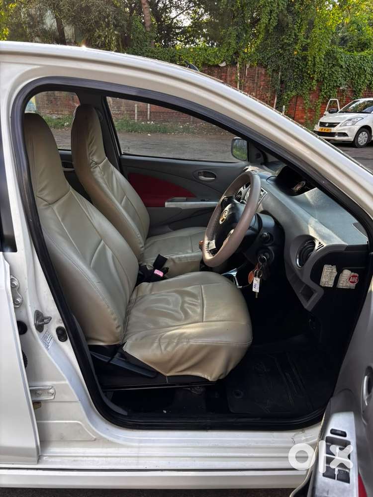 Toyota Etios Liva Vx, 2011, Petrol