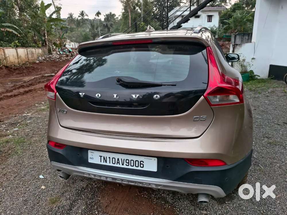 Volvo V40 2015 Diesel 78000 Km Driven