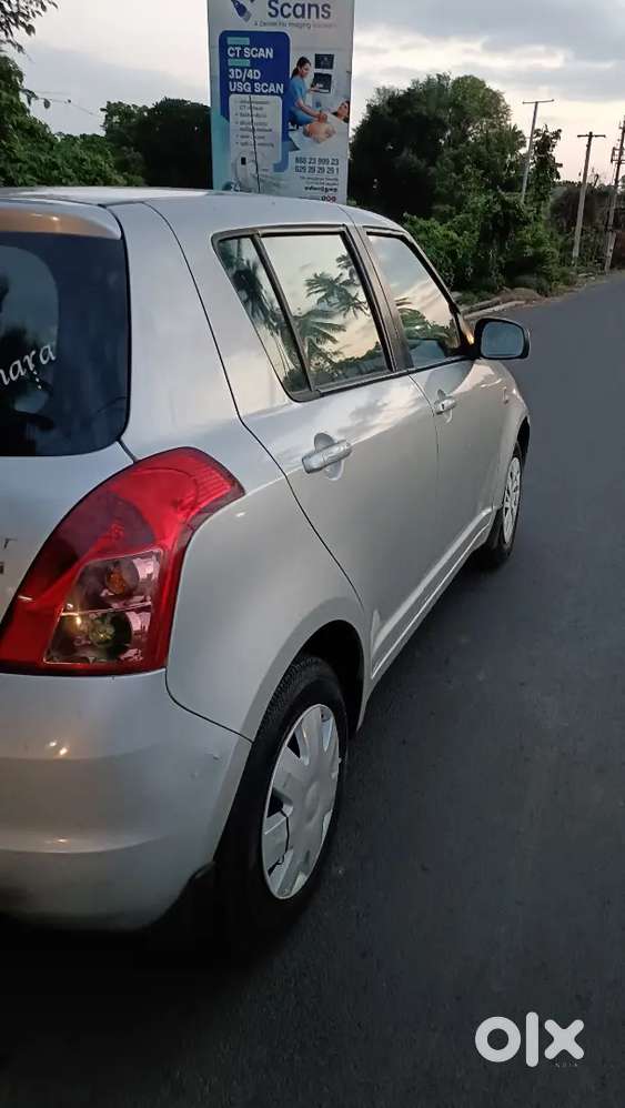 Maruti Suzuki Swift 2010