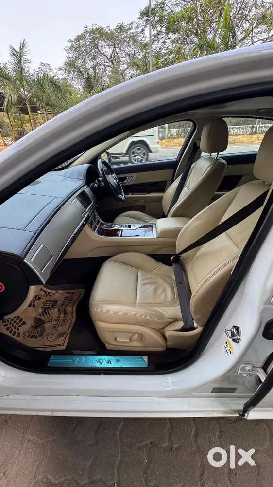 Jaguar Xf Luxury 2012