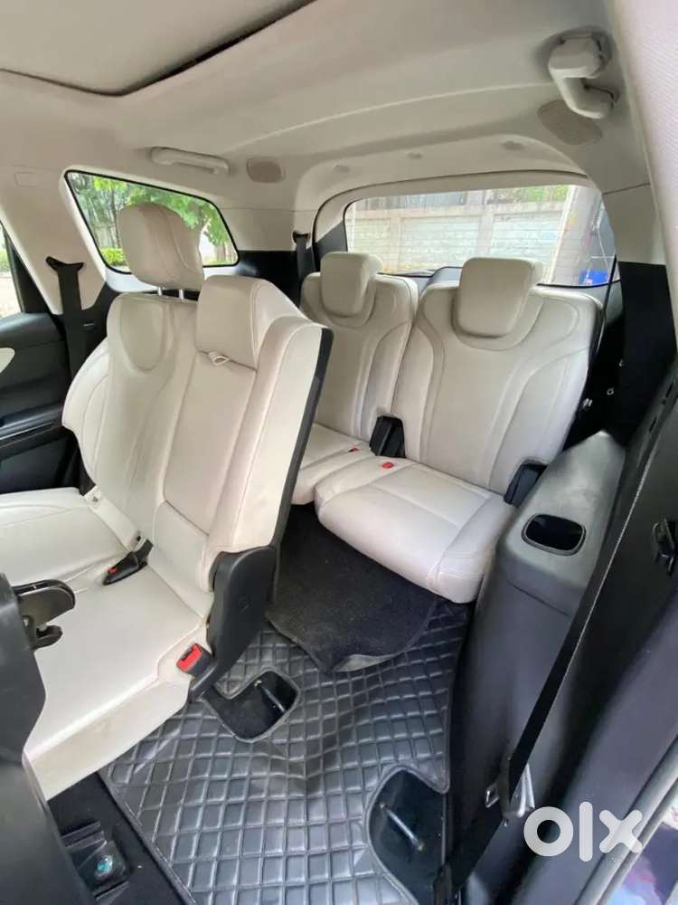 Xuv 700 Ax7 Luxury Top Automatic Diesel