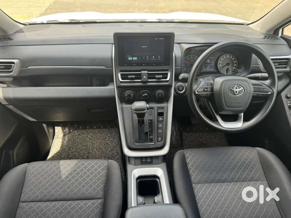 Toyota Innova Hycross 2.0 Gx 8 Str, 2025, Petrol