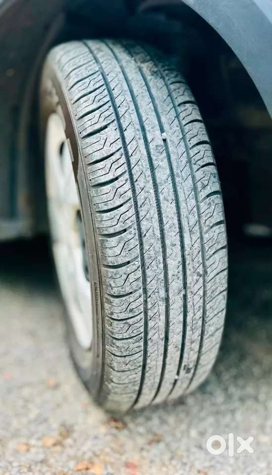 Mahindra Xuv300 1.2 W6 Amt Petrol, 2022, Petrol