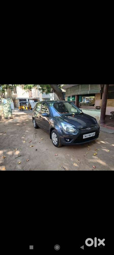 Ford Figo 2010-2012 Petrol Titanium, 2011, Petrol
