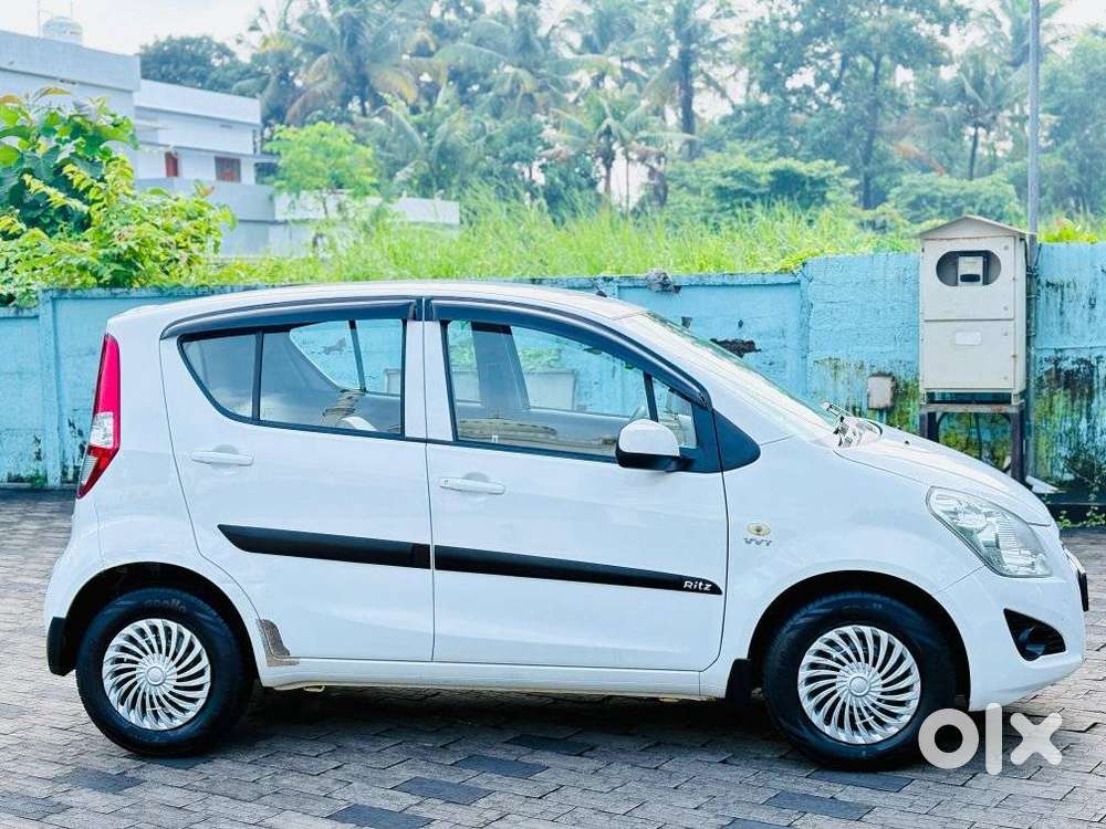 Maruti Suzuki Ritz Lxi, 2013, Petrol