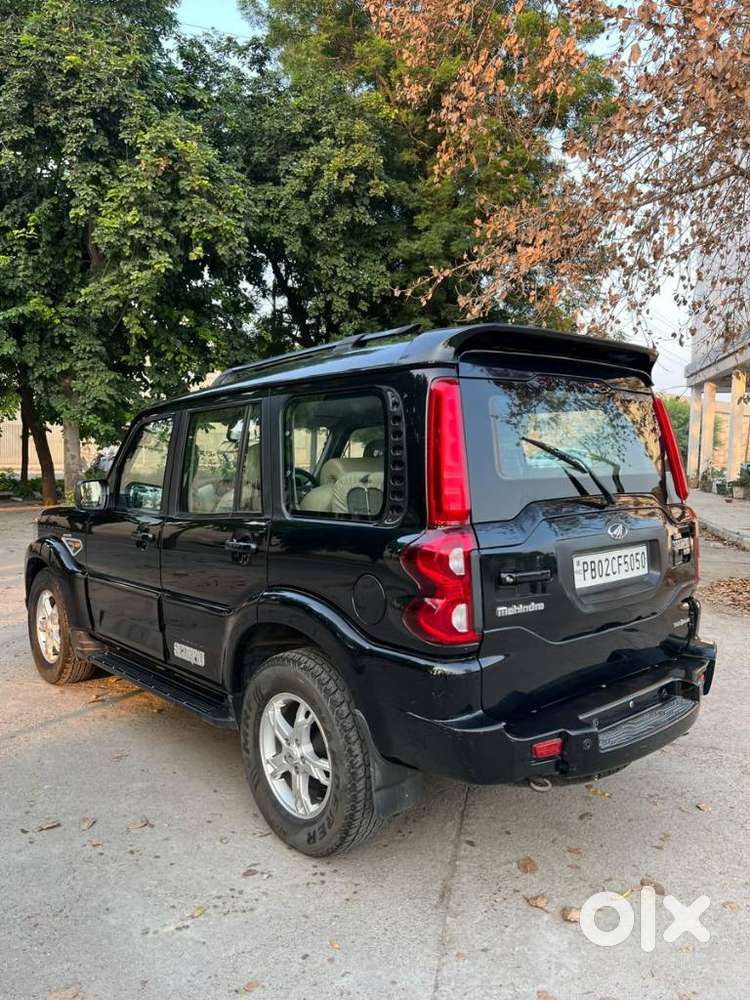 Mahindra Scorpio S10, 2017, Diesel