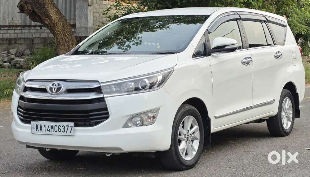 Toyota Innova Crysta 2.4 V, 2017, Diesel