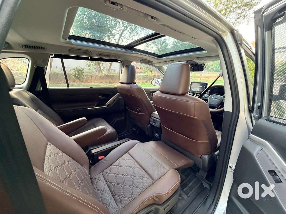Toyota Innova Hycross 2.0 Zx (o) Hybrid 7 Str, 2025, Cng & Hybrids