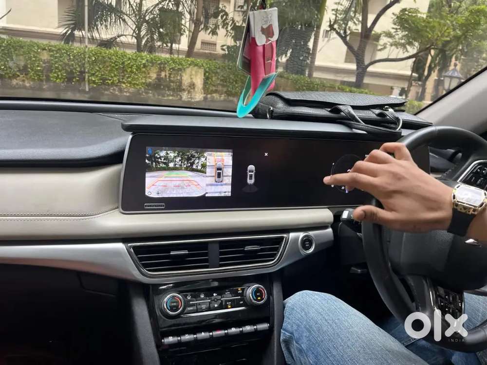 Mahindra Xuv700 Ax7 L Luxury Top Model For 18.50000 Final