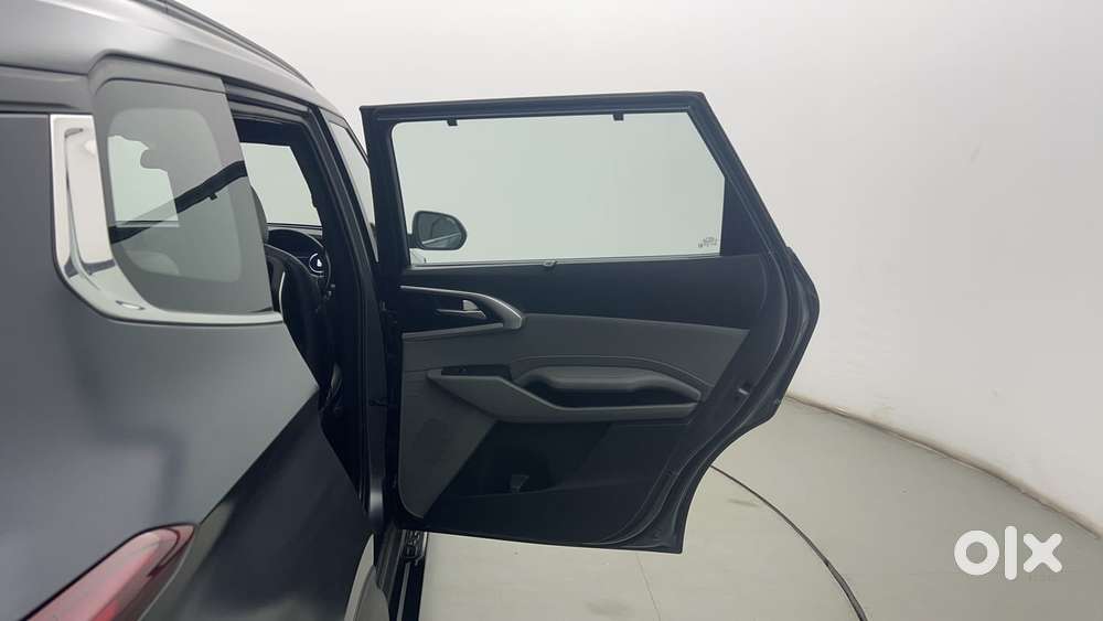 Kia Carens X Line 1.5 Turbo Petrol Dct 6 Str, 2023, Petrol