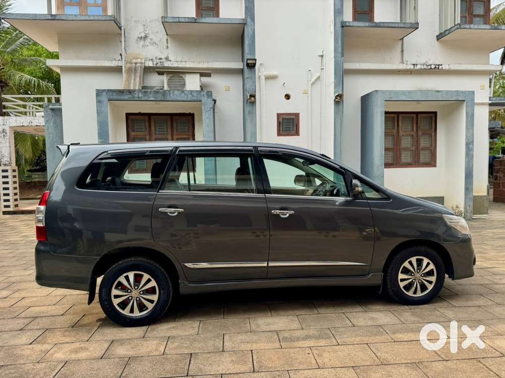 Toyota Innova 2.5 Z Re For Sale