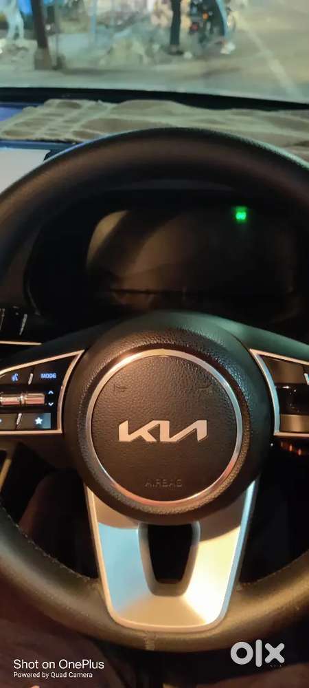 Kia Carens Prestige Petrol 2023