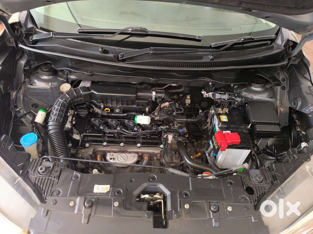 Maruti Suzuki Ertiga Vxi At Petrol, 2022, Petrol