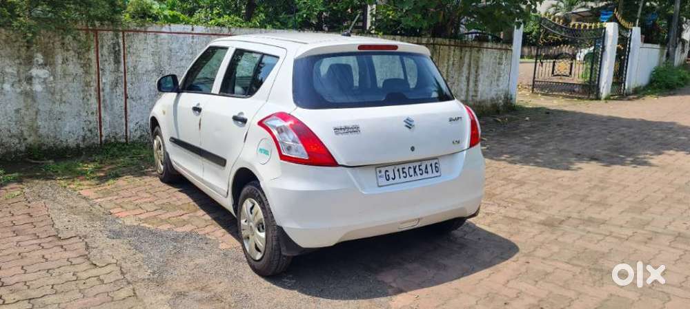 Maruti Suzuki Swift Lxi, 2015, Petrol