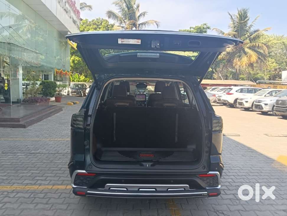 Toyota Innova Hycross 2.0 Zx (o) Hybrid 7 Str, 2024, Diesel