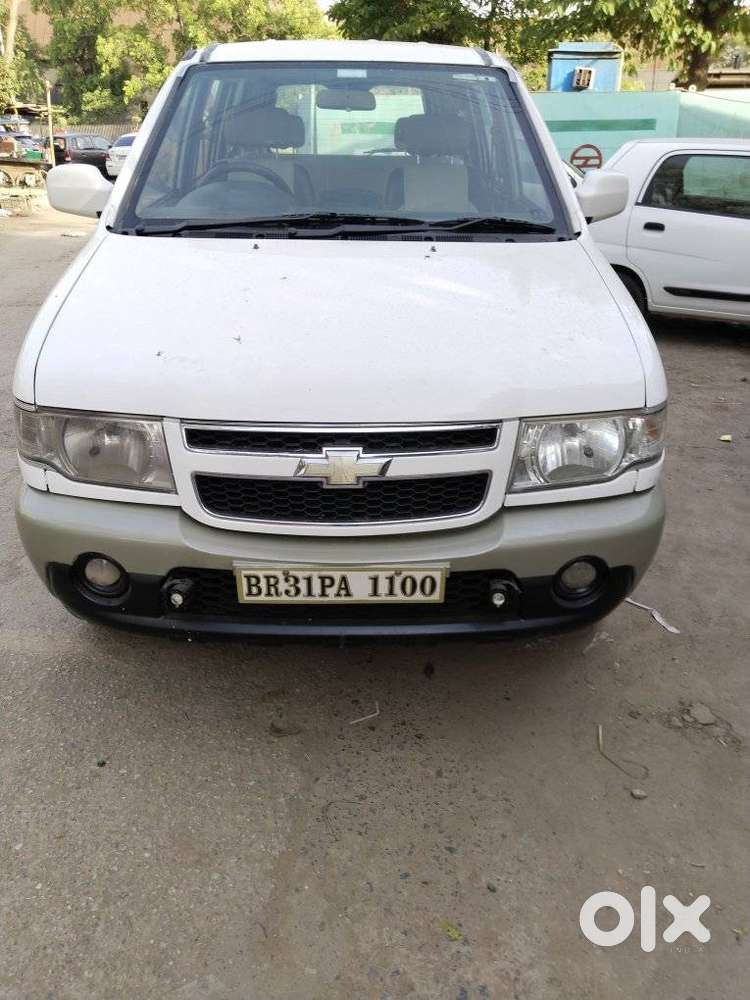 Chevrolet Tavera Neo 3 Lt- 8 Str Bs-iii, 2015, Petrol