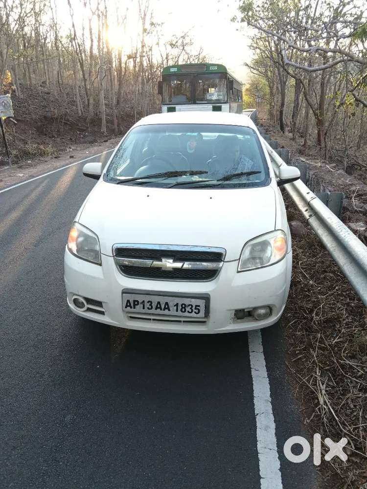 Chevrolet Aveo 2011 Petrol 122000 Km Driven