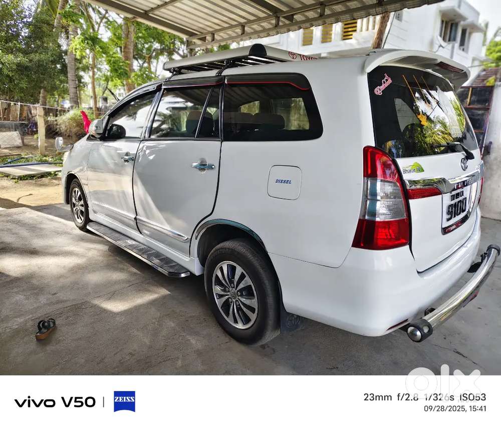 Toyota Innova 2015 Diesel 115000 Km Driven