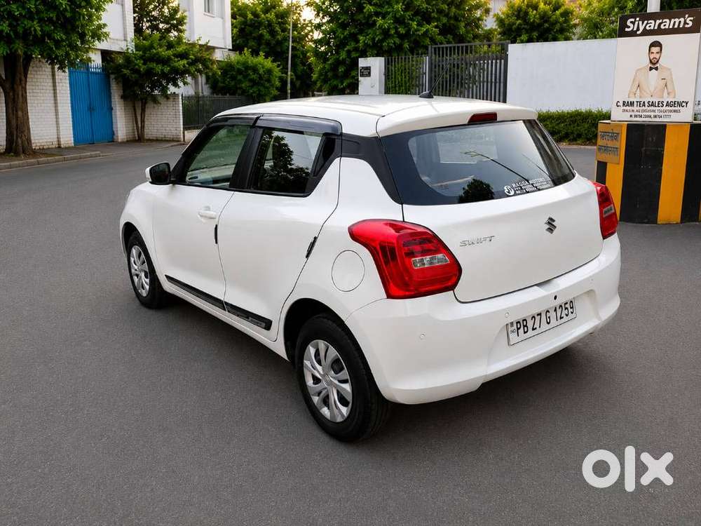 Maruti Suzuki Swift Vxi + Manual, 2021, Petrol