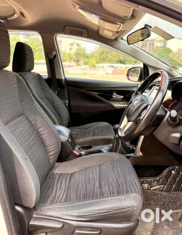 Toyota Innova Crysta 2.4 V 7 Str, 2017, Diesel