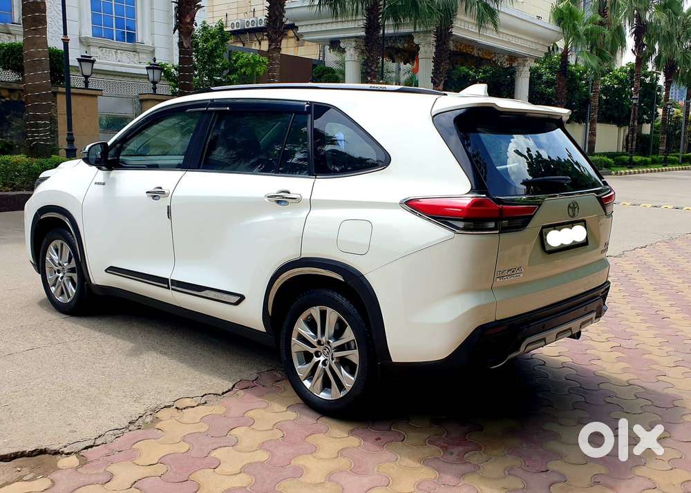 Toyota Innova Hycross Zx(o), 2023, Petrol