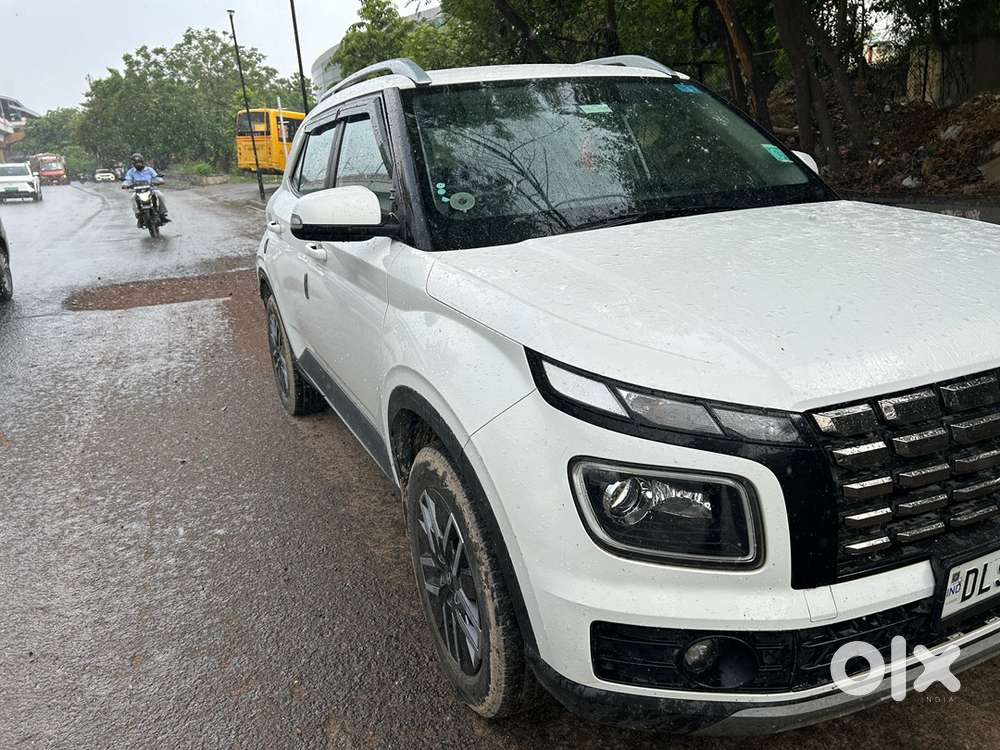 Hyundai Venue Petrol 2025