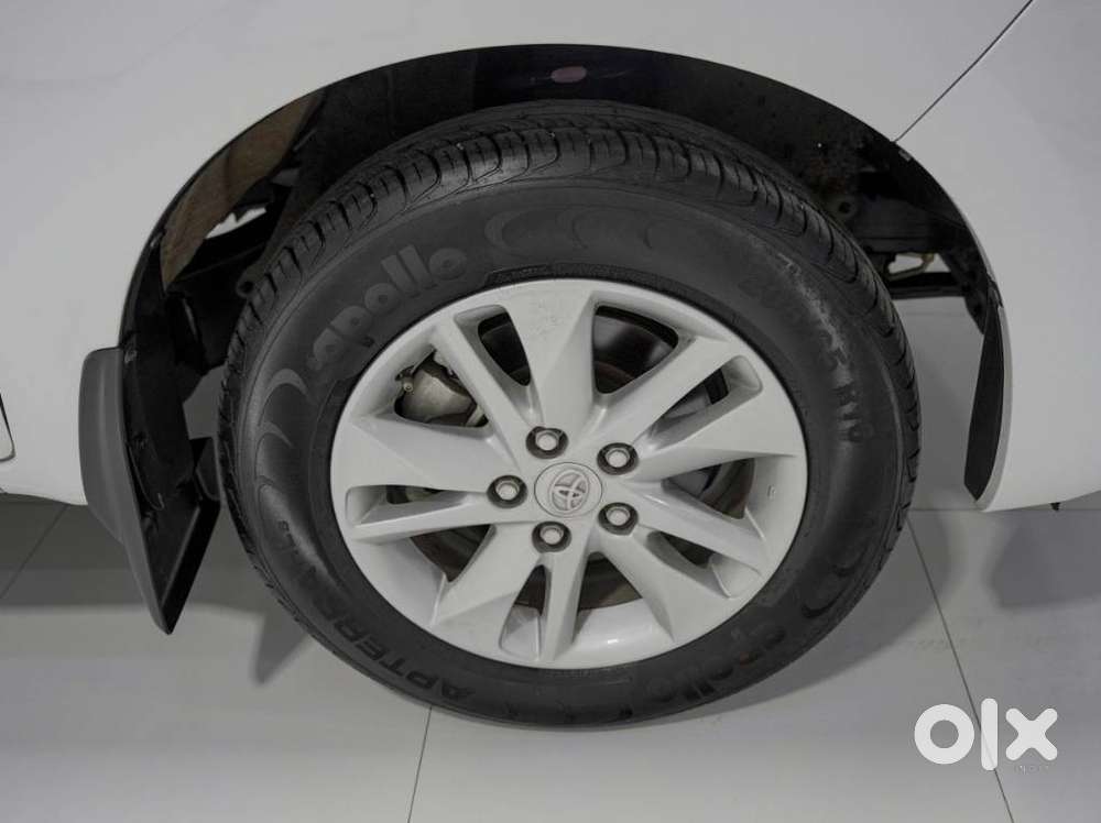 Toyota Innova Crysta 2.4 G Mt 8s, 2023, Diesel