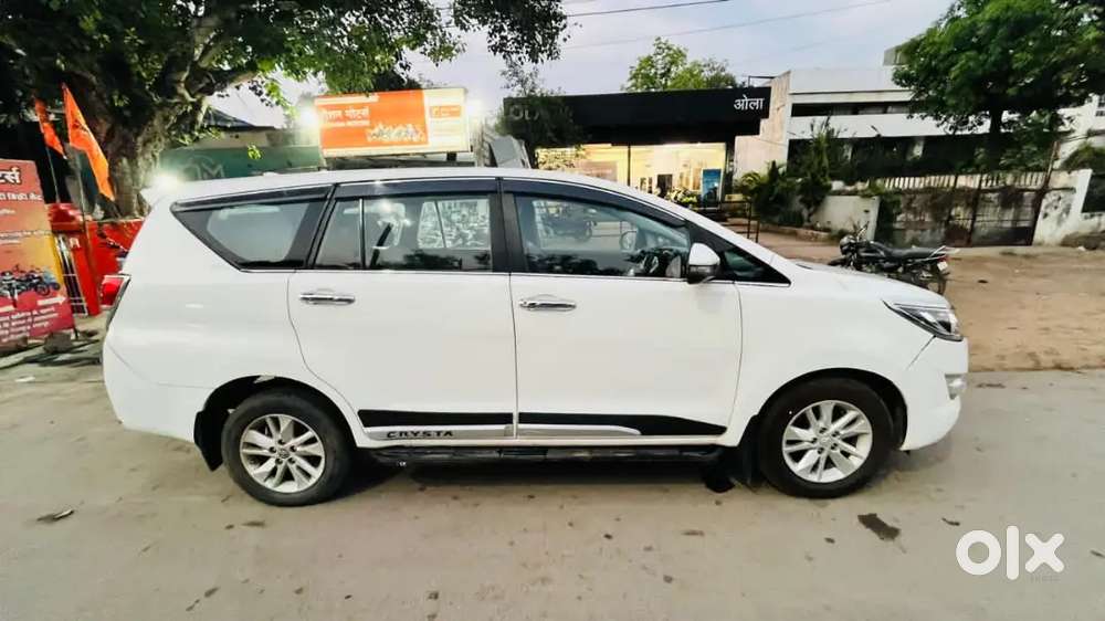 Toyota Innova Crysta Bs4 2.4 G