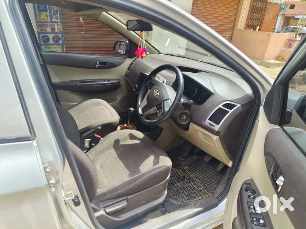 Hyundai I20 Sportz Petrol 2011