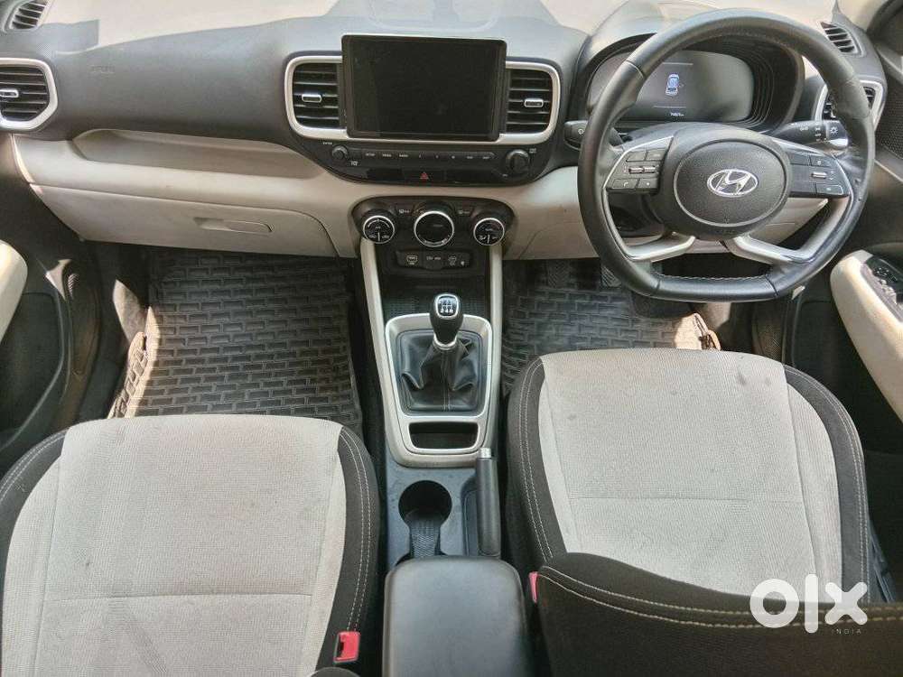 Hyundai Venue Sx Mt, 2022, Petrol
