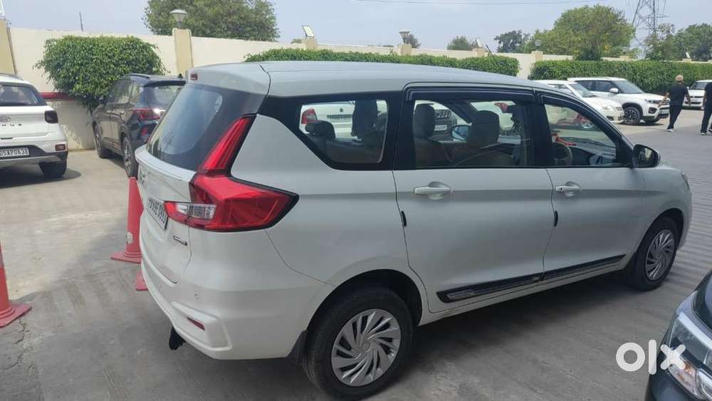 Maruti Suzuki Ertiga 2024 Petrol Well Maintained