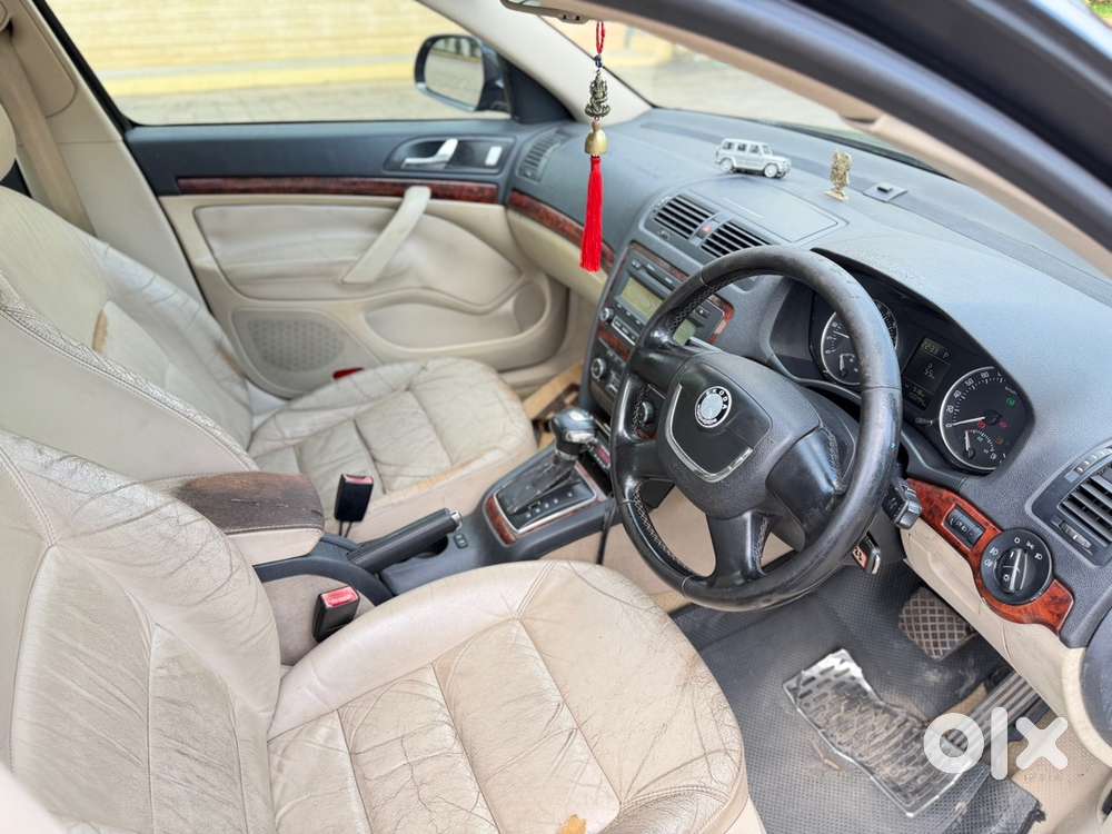 Skoda Laura Elegance 2010 Diesel Automatic