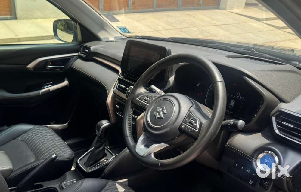 Maruti Suzuki Grand Vitara 1.5 Alpha Plus Intelligent Hybrid Ecvt, 2..