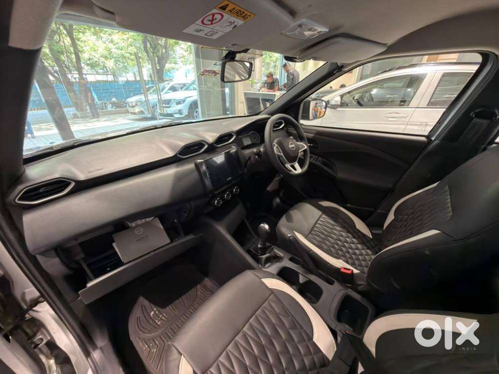 Nissan Magnite Kuro Edition Petrol Amt, 2025, Petrol