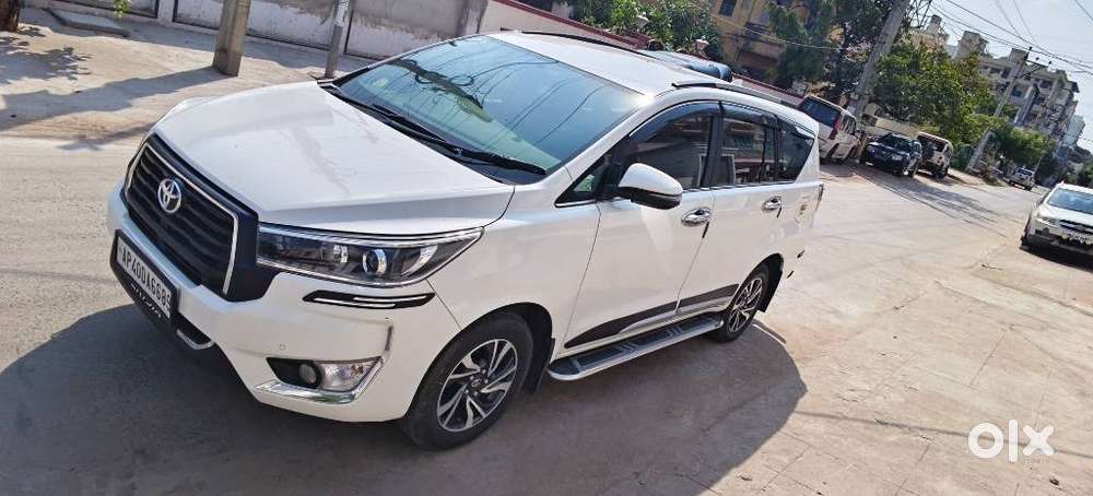Toyota Innova Crysta 2.4 V 8 Str, 2024, Diesel