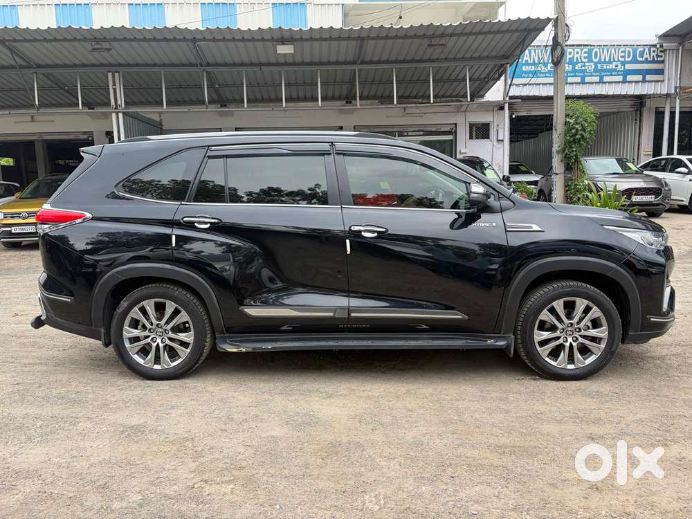Toyota Innova Hycross 2.0 Zx (o) Hybrid 7 Str, 2023, Electric