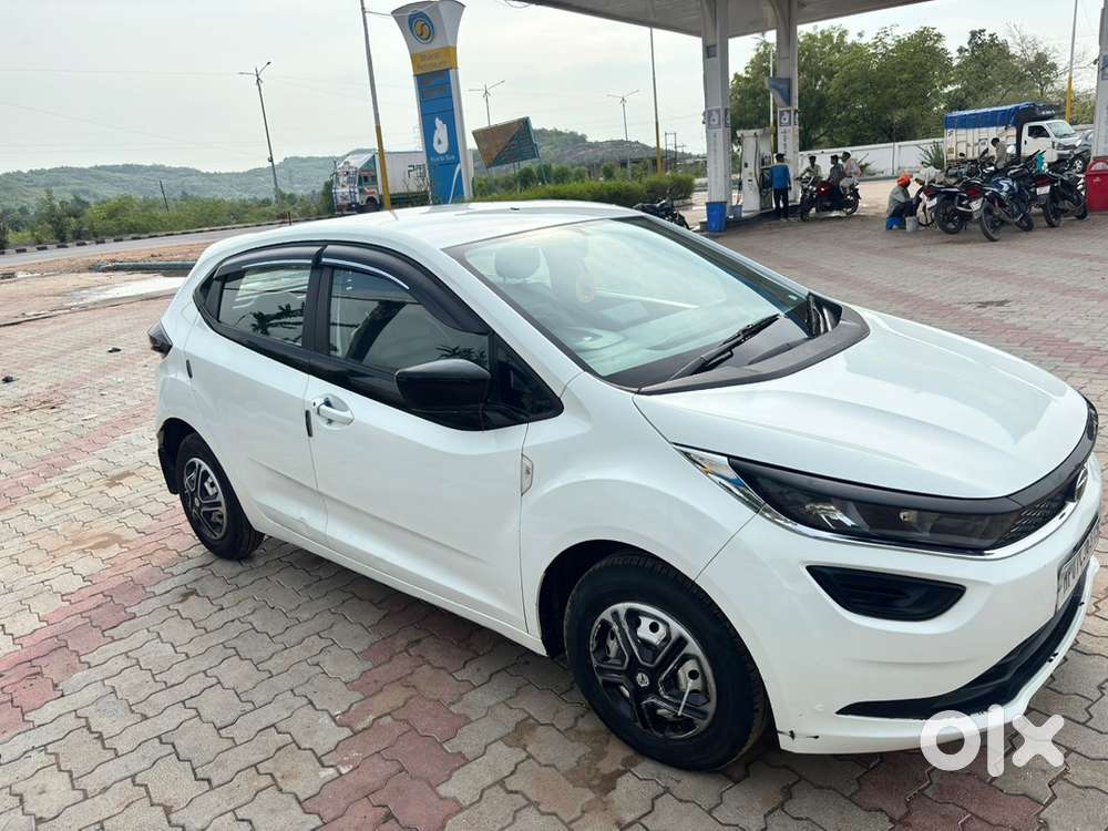 Tata Altroz Petrol 2021
