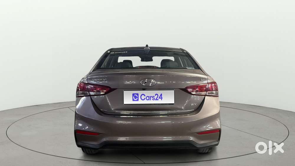 Hyundai Verna 1.6 Sx (o) Vtvt At, 2018, Petrol