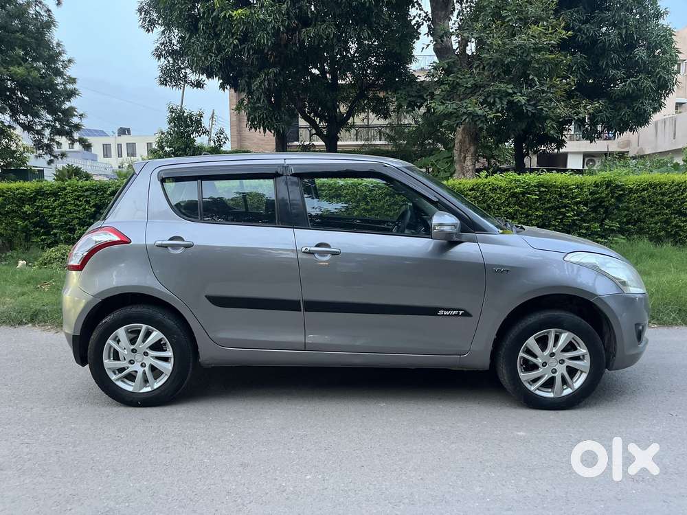 Maruti Suzuki Swift Zxi, 2012, Petrol