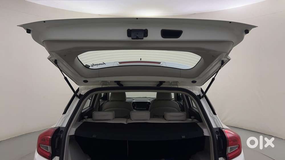 Mahindra Xuv300 1.2 W8 (o) Amt Petrol, 2022, Petrol