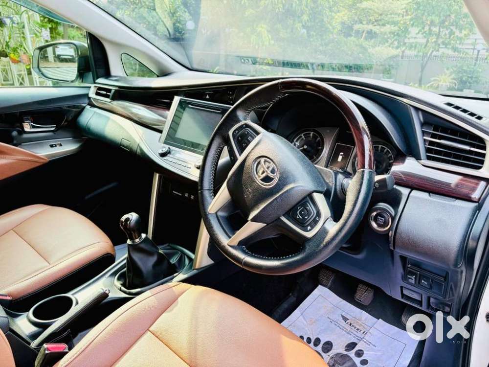 Toyota Innova Crysta 2.4 Vx Mt, 2017, Diesel