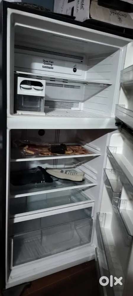 Hitachi refrigerator 565 ltr. R VG610PND3 GGR