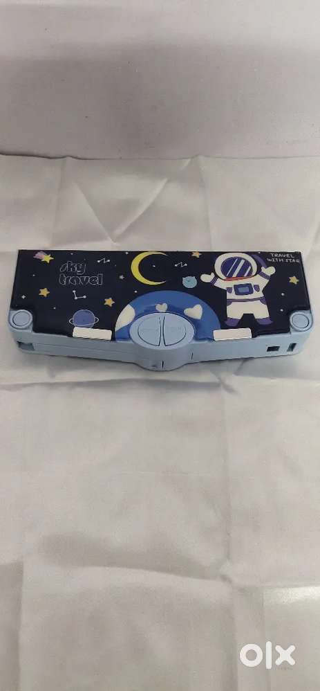 Space Theme Magnetic Pencil Box (Sky Travel Astronaut)