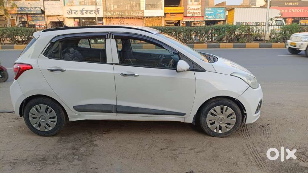 Hyundai Grand I10 2013-2016 Sportz, 2014, Diesel