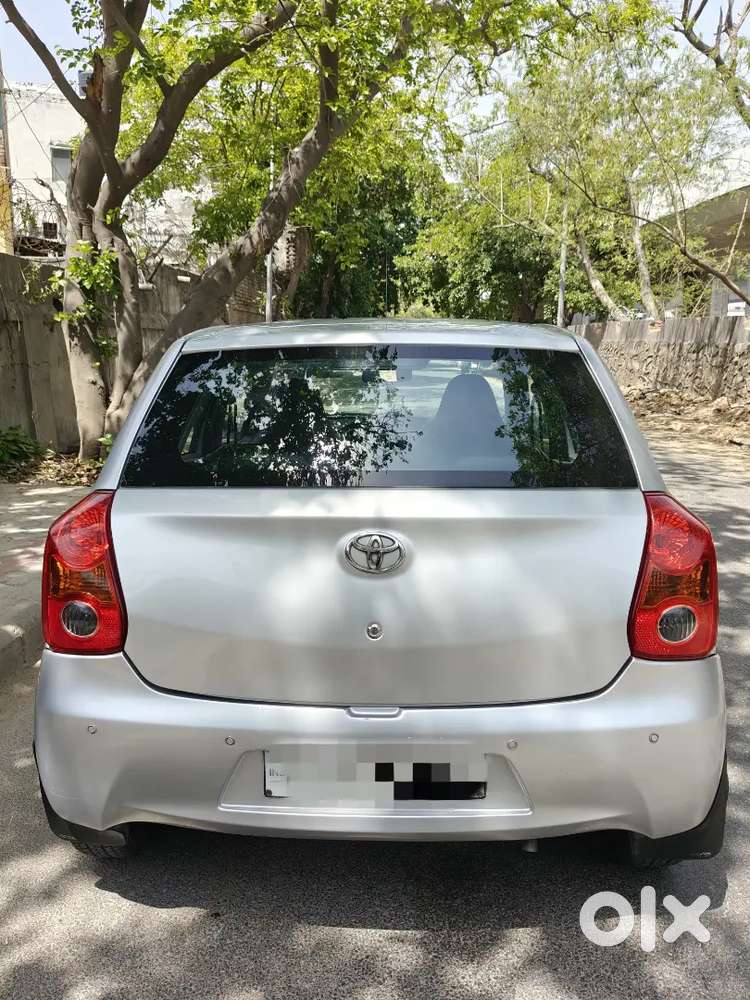 Toyota Etios Liva 2011 Petrol Well Maintained