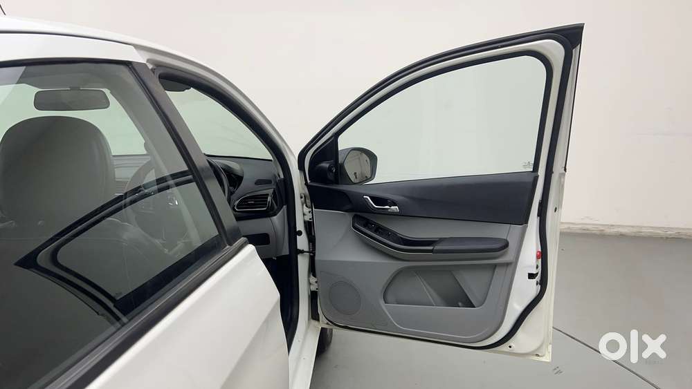 Tata Tiago 1.2 Revotron Xz Plus, 2020, Petrol
