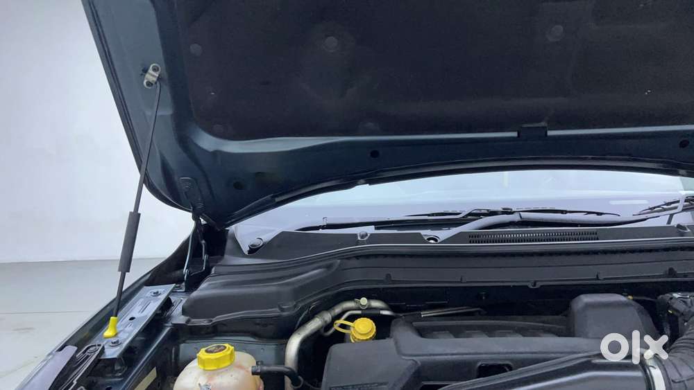 Mahindra Xuv300 W8 (o) 1.5 Diesel Amt, 2020, Diesel